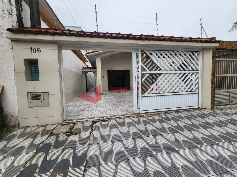Casa 3 dormitórios no Solemar - Praia Grande