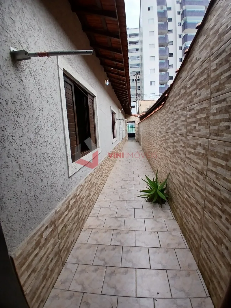 Casa 2 dormitórios no Maracana - PRAIA GRANDE