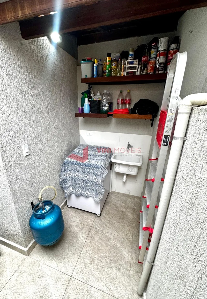 Casa 2 dormitórios no Caiçara - PRAIA GRANDE