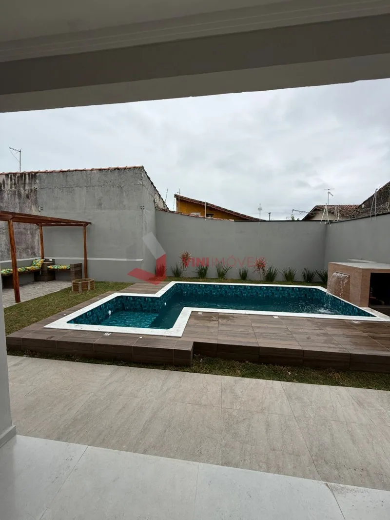 Casa 3 dormitórios no Itanhaém - litoral sul