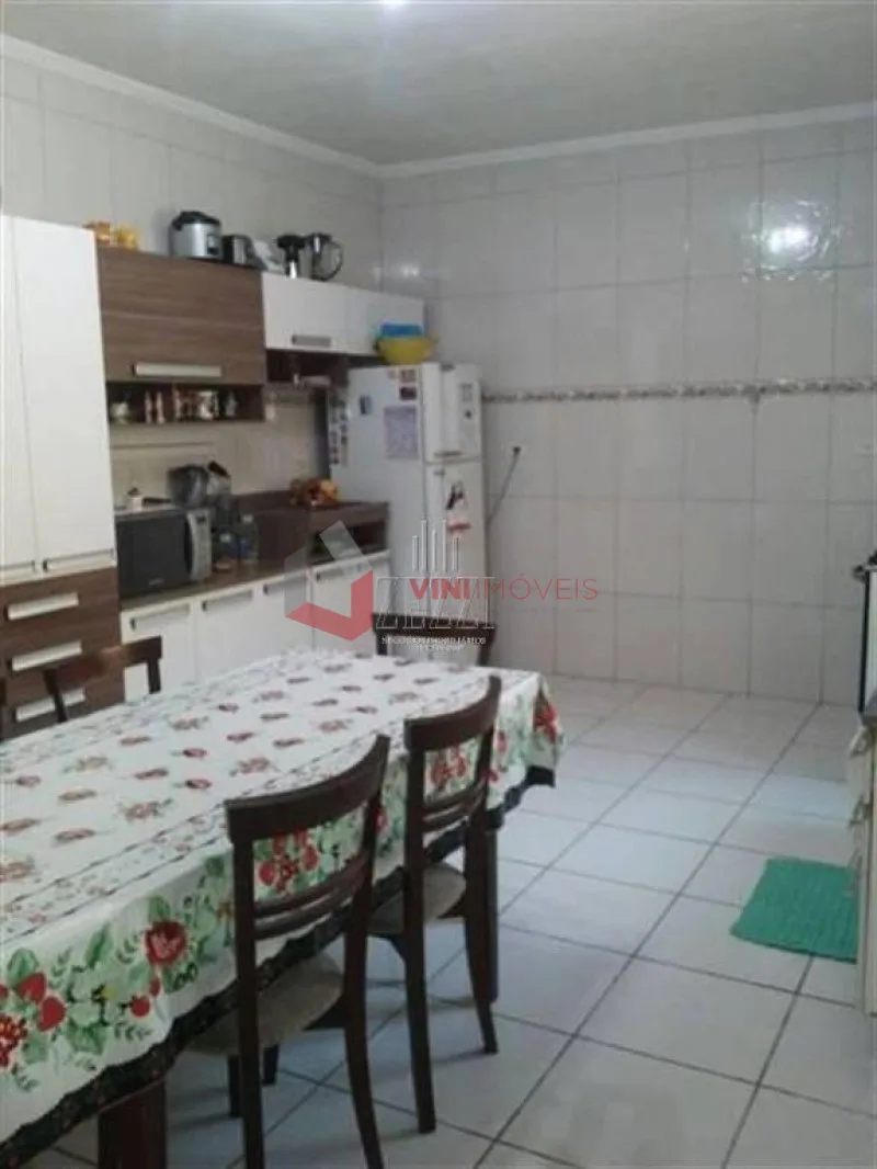 Sobrado 3 dormitórios no Vila Guilhermina - Praia Grande