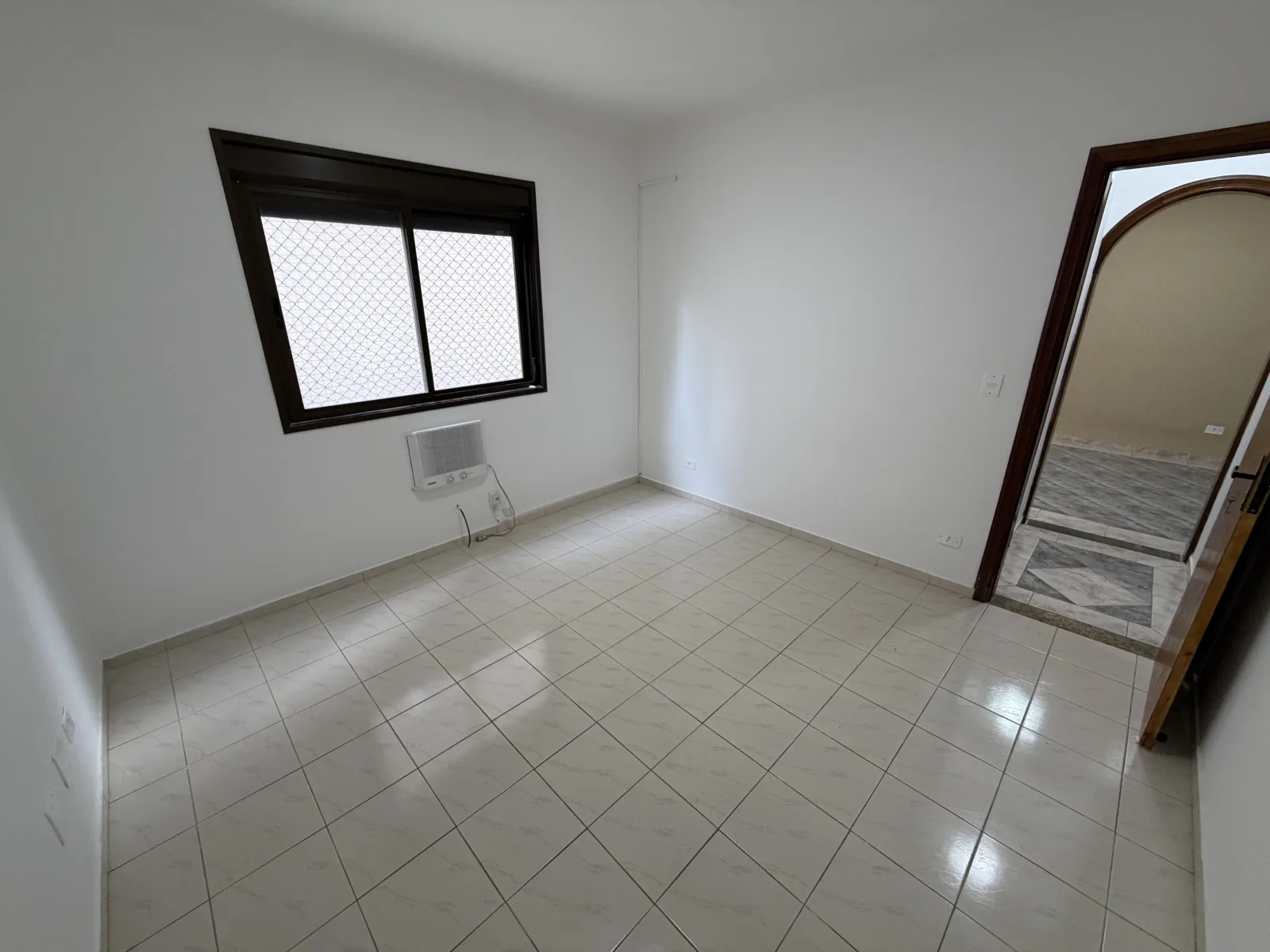 Apto 1 dorm. com sacada a 50m da praia - Guilhermina — foto 3