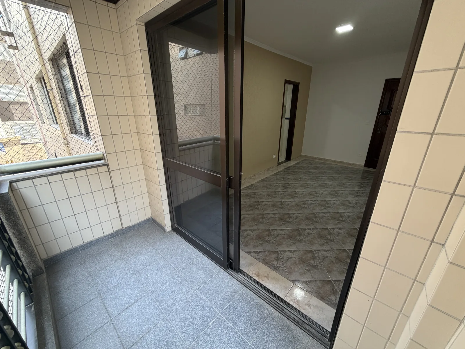 Apto 1 dorm. com sacada a 50m da praia - Guilhermina — foto 7