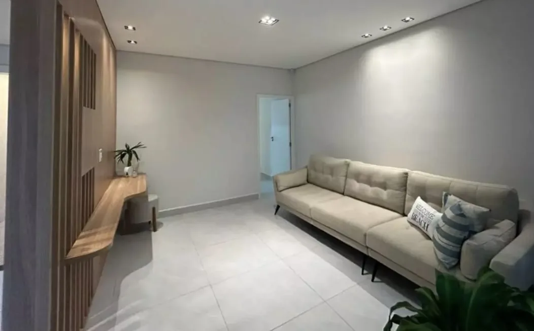 Casa térrea geminada alto padrão na Guilhermina, a 400 m do mar — foto 2