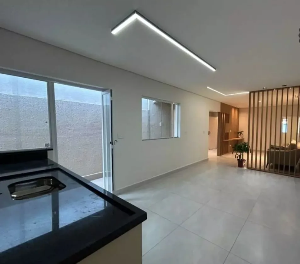 Casa térrea geminada alto padrão na Guilhermina, a 400 m do mar — foto 8
