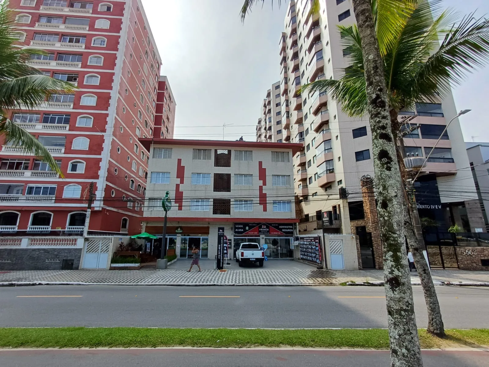 Apartamento Pé na Areia Porteira Fechada na Tupi — foto 14