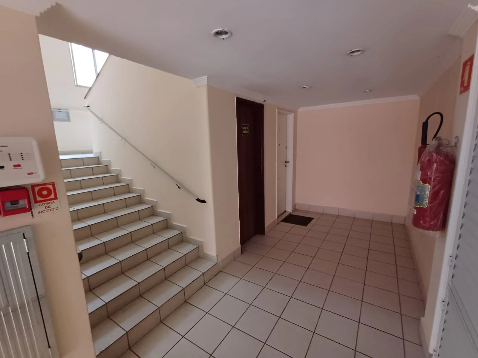 Apartamento Pé na Areia Porteira Fechada na Tupi — foto 23