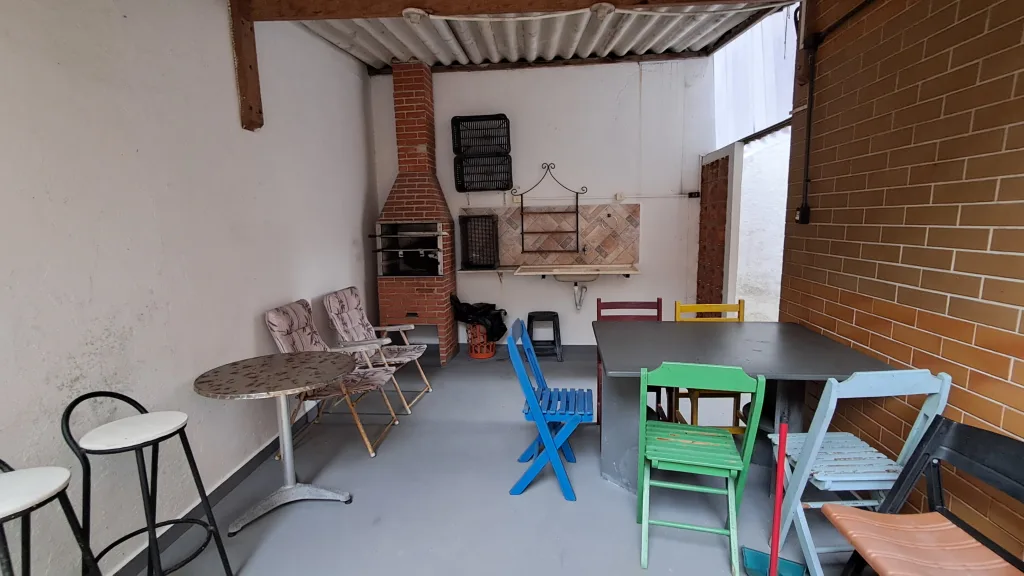 Apenas 150m da Praia | 2 Dorm mobiliado LINDO | Comércio perto