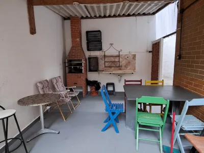 Apenas 150m da Praia | 2 Dorm mobiliado LINDO | Comércio perto