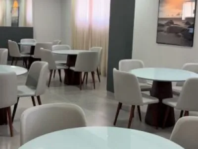 🔑 Locação definitiva | 2 Dorm c/ Suíte | Sacada envidraçada e planejados | Canto do Forte