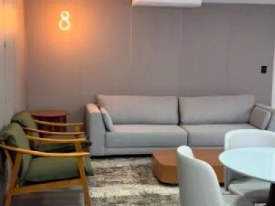 🔑 Locação definitiva | 2 Dorm c/ Suíte | Sacada envidraçada e planejados | Canto do Forte
