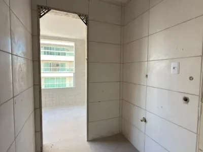 Apartamento em Praia Grande | 3 Dorm c/ Suíte | Entrada R$ 240 mil | Tupi