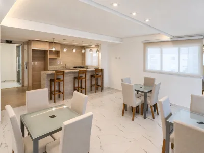 🌊✨ CANTO DO FORTE, 2 DORM 1 SUÍTE,1 VAGA, SACADA GOURMET ENTRADA DE R$ 220 MIL ✨🏡