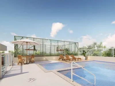 🌊 PÉ NA AREIA EM VILA CAIÇARA | 2 DORMITÓRIOS + SUÍTE | LAZER DE CLUBE | R$ 590 MIL