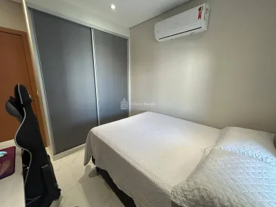 LUXO NO CANTO DO FORTE | 3 dorm, 2 suítes, sacada gourmet, planejados, 2 vagas