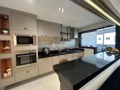 LUXO NO CANTO DO FORTE | 3 dorm, 2 suítes, sacada gourmet, planejados, 2 vagas