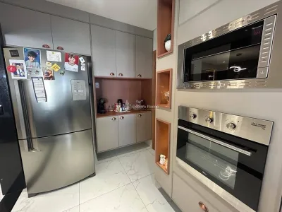 LUXO NO CANTO DO FORTE | 3 dorm, 2 suítes, sacada gourmet, planejados, 2 vagas