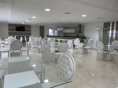 Apto Guilhermina 2 dorm, 1 suíte, Lazer completo, 2 Vagas Demarcadas.