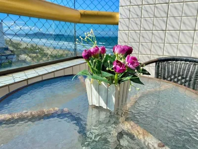 Frente Mar Vista Mar,1dorm MOBILIADO,1vaga,sacada e lazer,ACEITA BANCO APENAS R$410MIL