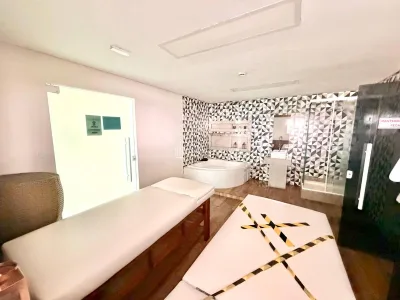 NA PRAIA ,3 DORM ,1 SUÍTE, 2 VAGAS, APENAS R$ 550MIL