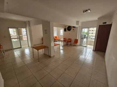 🏖️ Vila Caiçara 1 Dorm com Sacada Gourmet e Piscina a Poucos Passos da Praia 🌊
