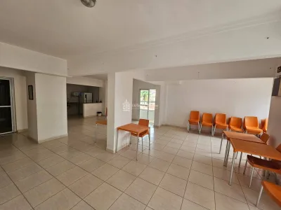 🏖️ Vila Caiçara 1 Dorm com Sacada Gourmet e Piscina a Poucos Passos da Praia 🌊