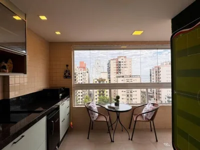 Apartamento Vista Mar, 2 dorm sendo os dois suíte, lazer completo, sacada gourmet, ar-condicionado, semi-mobiliado