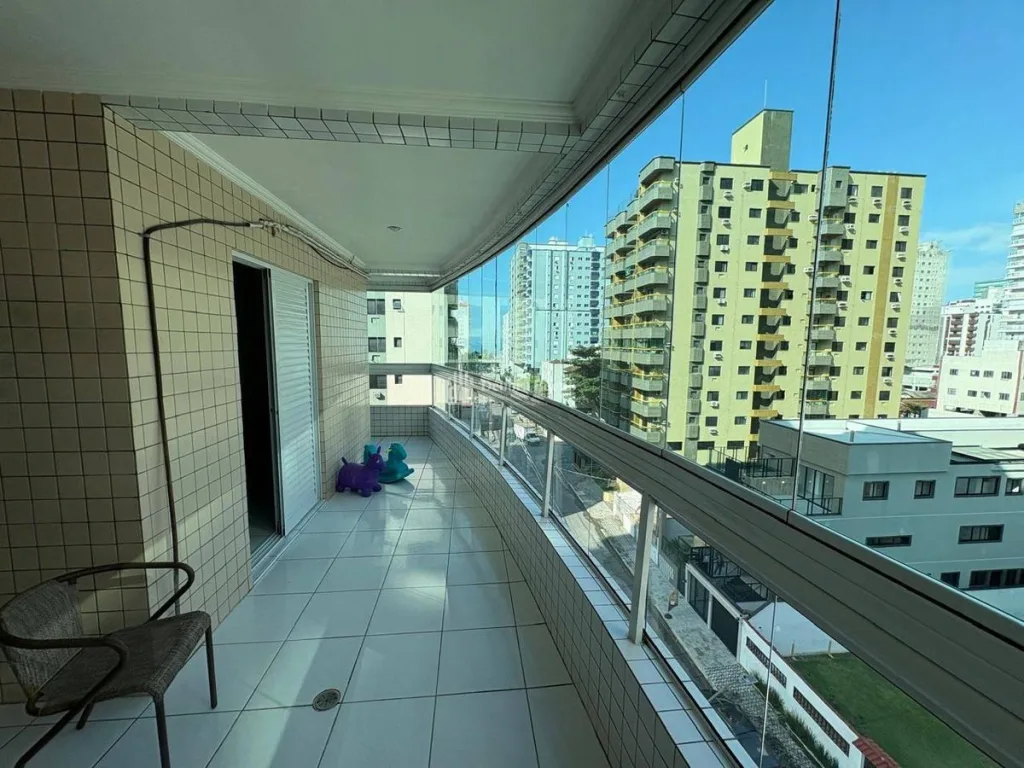 Apartamento 2 dormitórios no Jardim Guilhermina, Praia Grande