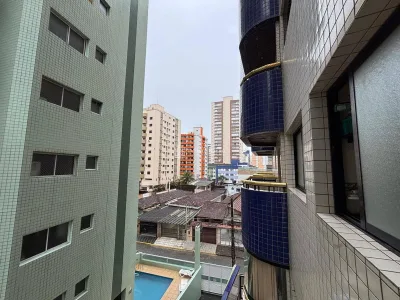 Quadra da Praia- 1 dorm - 1 banheiro -2 sacadas - Mobiliado - Lazer R$340 Mil.
