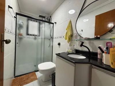 Quadra da Praia- 1 dorm - 1 banheiro -2 sacadas - Mobiliado - Lazer R$340 Mil.