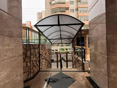 Quadra da Praia- 1 dorm - 1 banheiro -2 sacadas - Mobiliado - Lazer R$340 Mil.