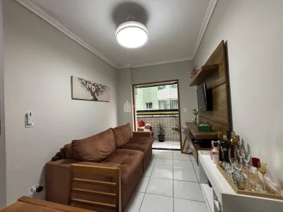 Quadra da Praia- 1 dorm - 1 banheiro -2 sacadas - Mobiliado - Lazer R$340 Mil.