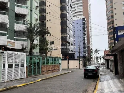 Quadra da Praia- 1 dorm - 1 banheiro -2 sacadas - Mobiliado - Lazer R$340 Mil.