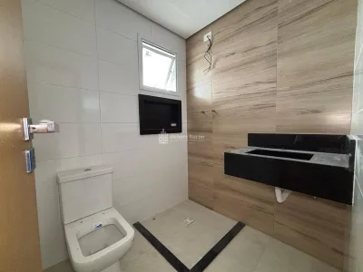 Entrada R$ 598.500,00 + sinal R$ 70.000,00 | Vista mar | 3 dormitórios, 2 suítes e 2 vagas