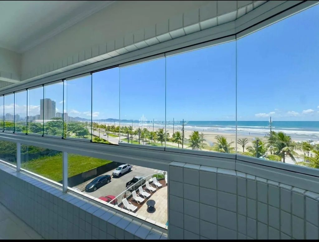 Apartamento 2 dormitórios no Balneário Maracanã, Praia Grande