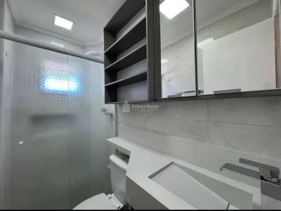 Frente Mar- 2 dorm - 1 suíte - sacada gourmet - mobiliado - 1 vaga R$670 Mil.