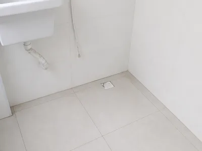 Na Guilhermina, amplo e reformado a poucos metros do mar.