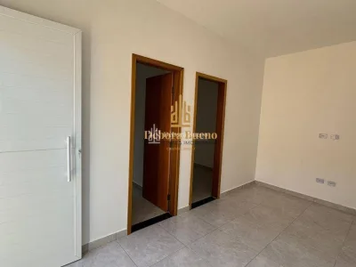 Casa de Condominio com Quintal 2 Dormitorios 1 Vaga de Garagem por R$ 250 Mil
