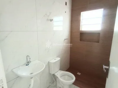 CASA 2 SUITES PROX. A PRAIA REFORMADA APENAS R$ 300 MIL DE ENTRADA !!!