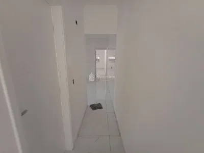 CASA 2 SUITES PROX. A PRAIA REFORMADA APENAS R$ 300 MIL DE ENTRADA !!!