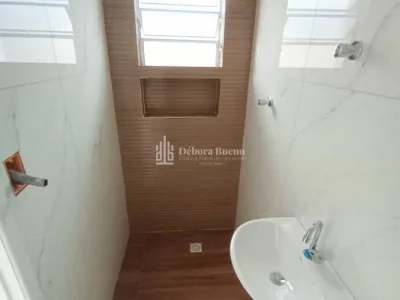 CASA 2 SUITES PROX. A PRAIA REFORMADA APENAS R$ 300 MIL DE ENTRADA !!!