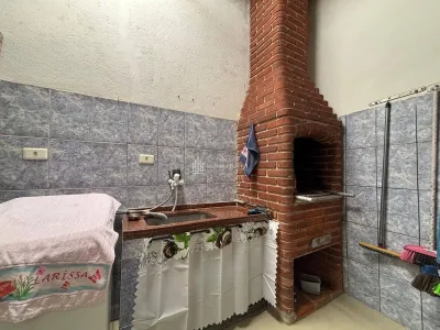 Tupi | Casa - 2 dorm - 2 banheiros - 2 vagas - churrasqueira - Lado praia R$450 Mil