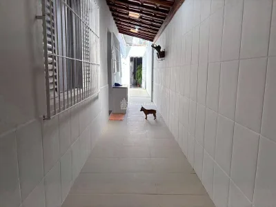 Tupi | Casa - 2 dorm - 2 banheiros - 2 vagas - churrasqueira - Lado praia R$450 Mil