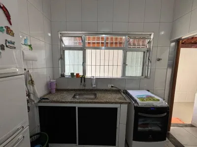 Tupi | Casa - 2 dorm - 2 banheiros - 2 vagas - churrasqueira - Lado praia R$450 Mil