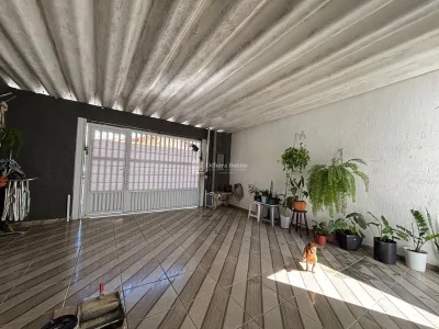 Tupi | Casa - 2 dorm - 2 banheiros - 2 vagas - churrasqueira - Lado praia R$450 Mil