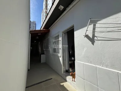 Tupi | Casa - 2 dorm - 2 banheiros - 2 vagas - churrasqueira - Lado praia R$450 Mil