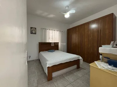 Tupi | Casa - 2 dorm - 2 banheiros - 2 vagas - churrasqueira - Lado praia R$450 Mil