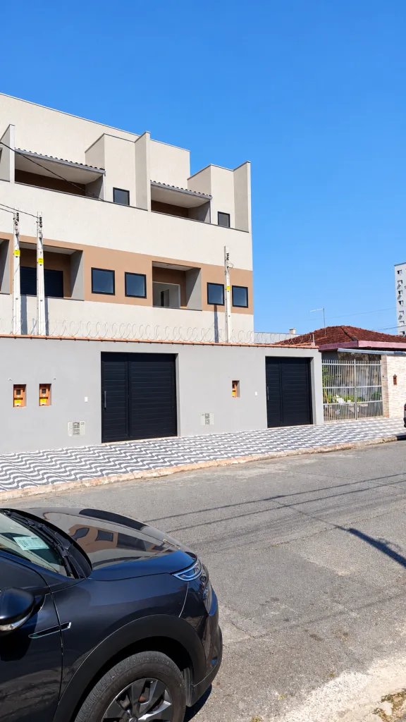 Lindo | Sobrado individual triplex | 3 suítes | local privilegiado