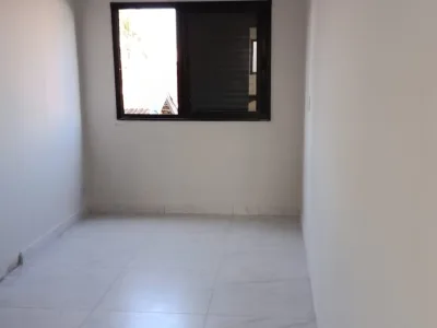 Lindo | Sobrado individual triplex | 3 suítes | local privilegiado
