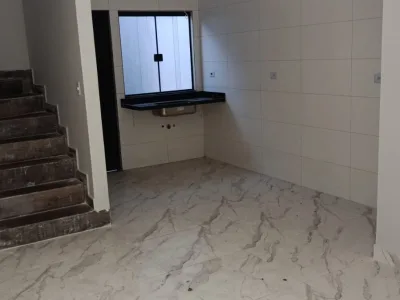 Lindo | Sobrado individual triplex | 3 suítes | local privilegiado